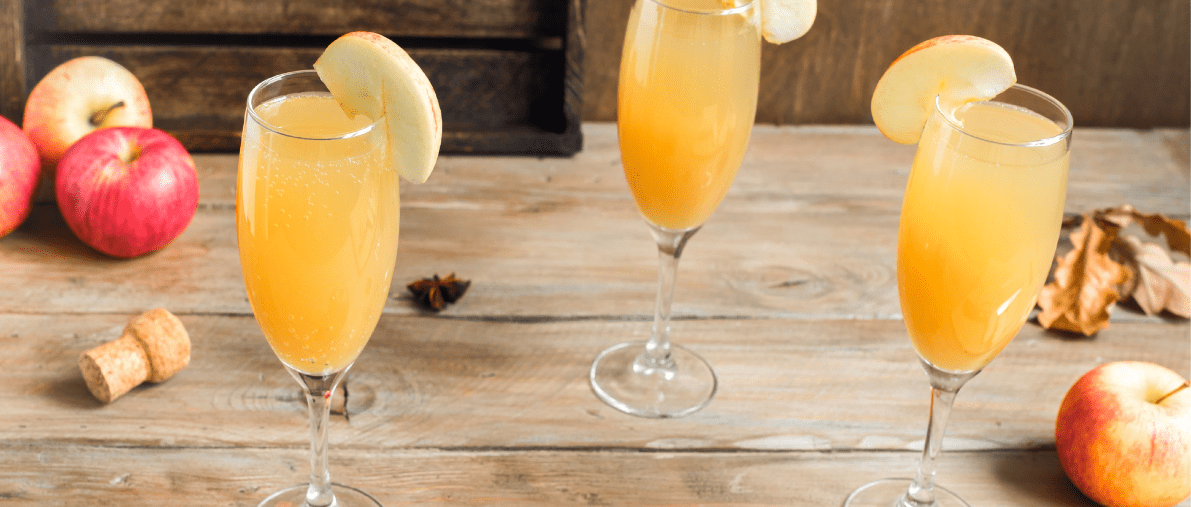 Fall cocktails with apple slices